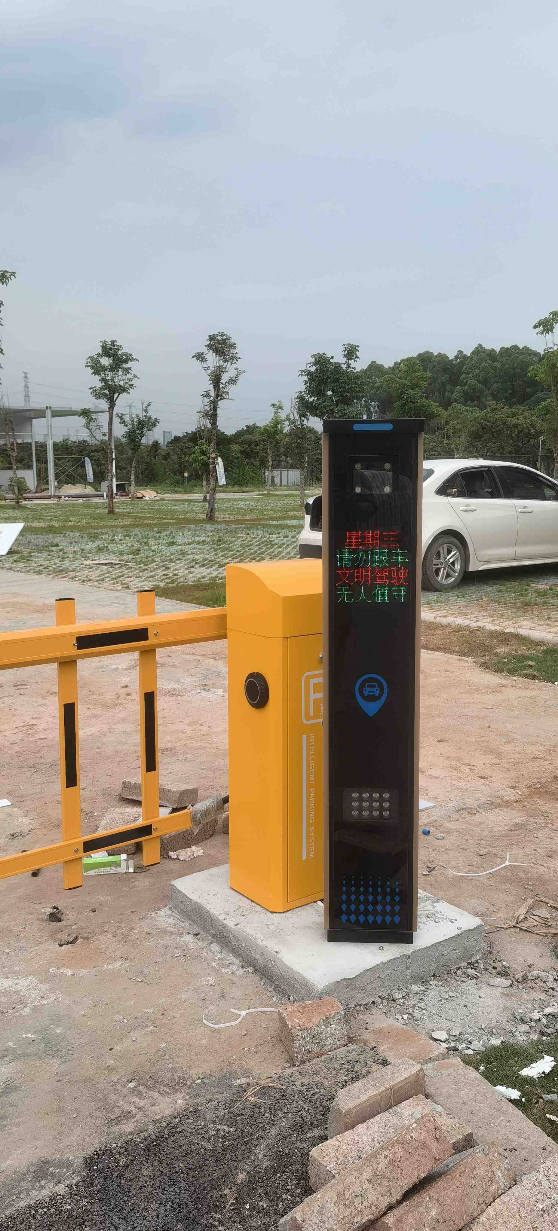 黔南布依族苗族自治州环保门禁系统广告道闸 - 厂家
